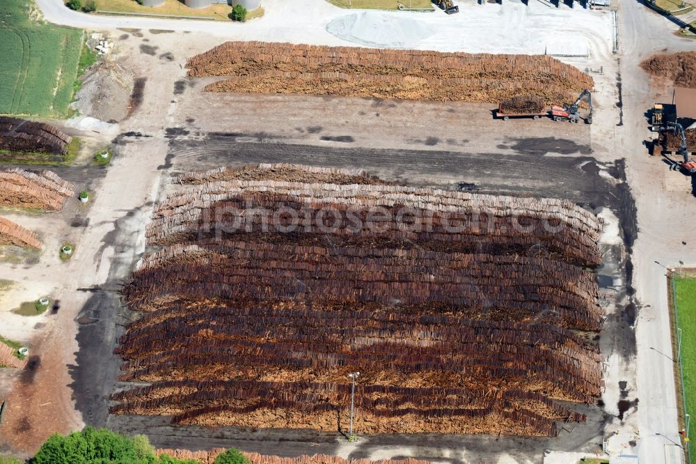 Aerial image Plattling - Building and production halls on the premises of of PLATTLING Papier - MD Papier GmbH on Nicolausstrasse in Plattling in the state Bavaria, Germany