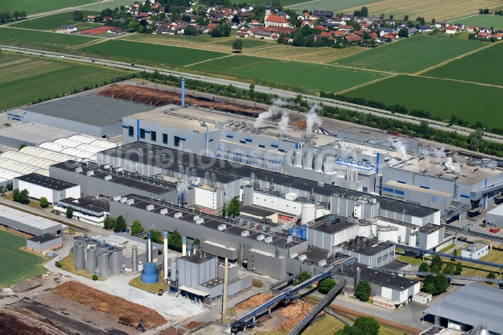 Plattling from the bird's eye view: Building and production halls on the premises of of PLATTLING Papier - MD Papier GmbH on Nicolausstrasse in Plattling in the state Bavaria, Germany