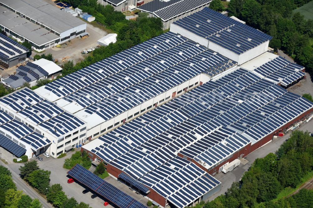 Aerial photograph Plattling - Building and production halls on the premises of of PLATTLING Papier - MD Papier GmbH on Nicolausstrasse in Plattling in the state Bavaria, Germany