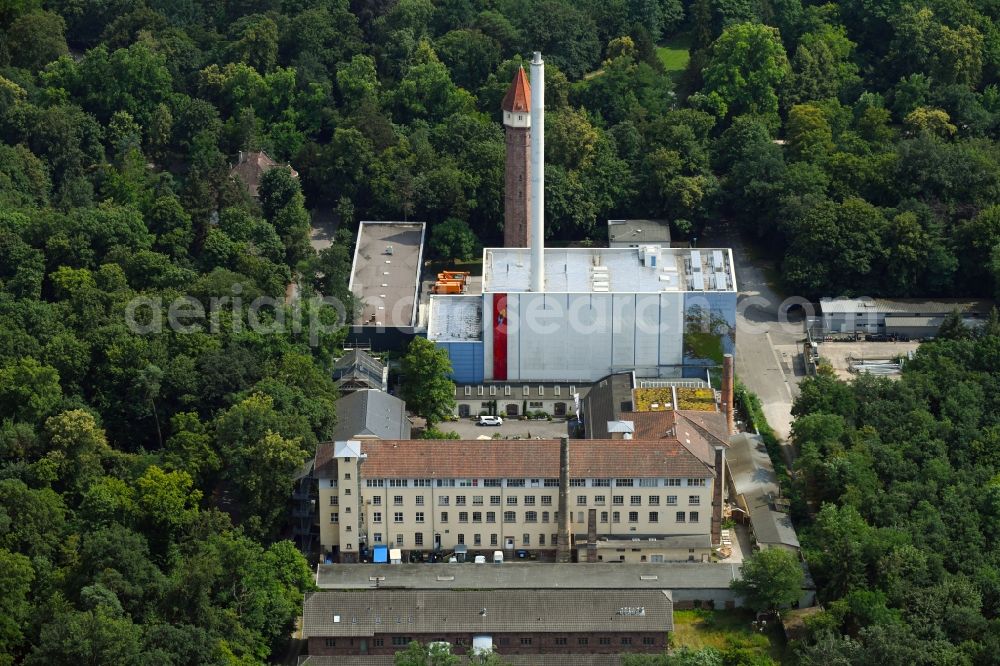 Aerial photograph Karlsruhe - Building and production halls on the premises of of Staatlichen Majolika Keramik Manufaktur in Karlsruhe in the state Baden-Wurttemberg, Germany