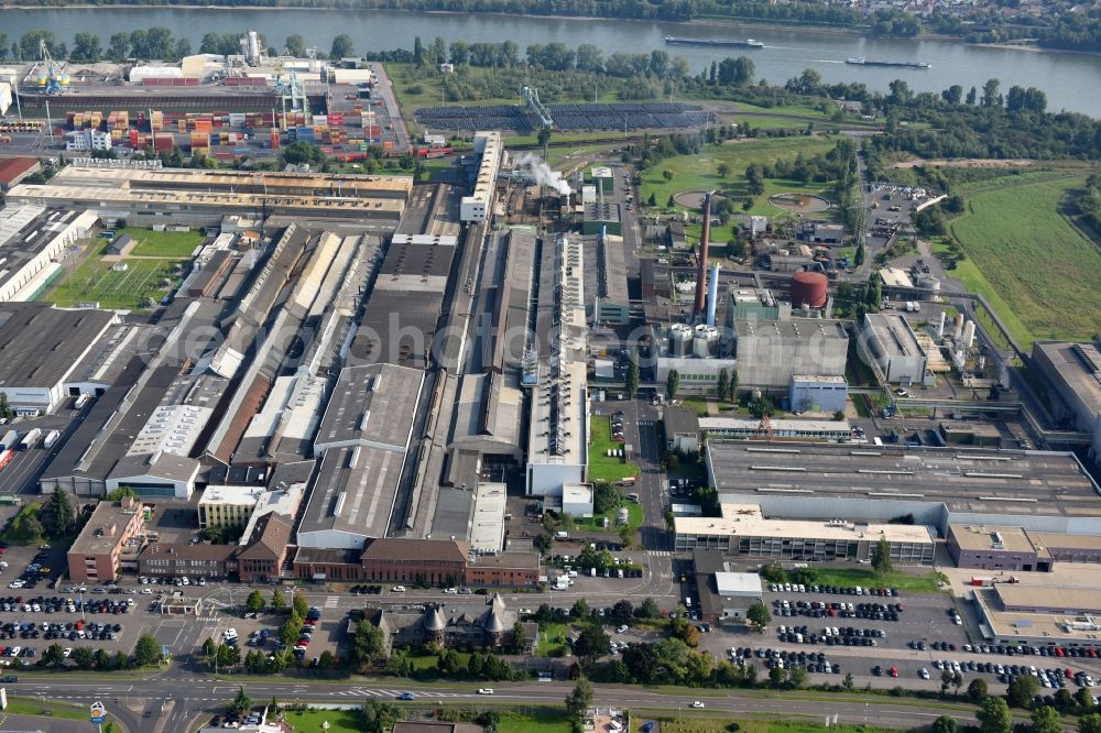 Andernach from the bird's eye view: Building and production halls on the premises of of thyssenkrupp Rasselstein GmbH on Koblenzer Strasse in Andernach in the state Rhineland-Palatinate, Germany