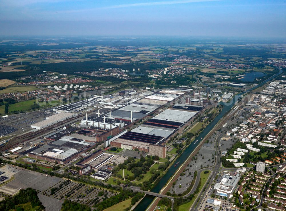 Wolfsburg from above - Production halls on the premises of of VW VOLKSWAGEN AG on street VW-Mittelstrasse in Wolfsburg in the state Lower Saxony, Germany