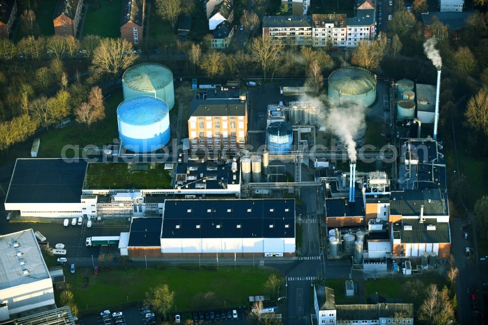 Aerial photograph Hamburg - Building and production halls on the premises of Deutsche Hefewerke GmbH in the district Wandsbek in Hamburg, Germany