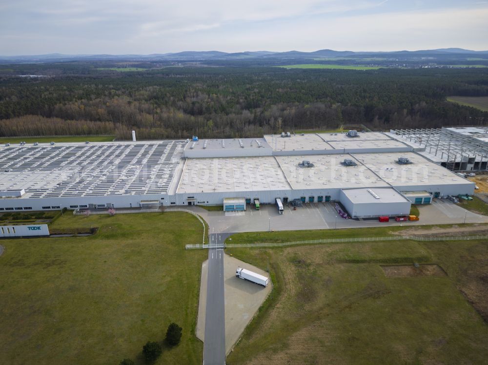 Aerial photograph Bernsdorf - Building and production halls on the premises of TD Deutsche Klimakompressor GmbH on Weissiger Strasse in Bernsdorf in the state Saxony, Germany