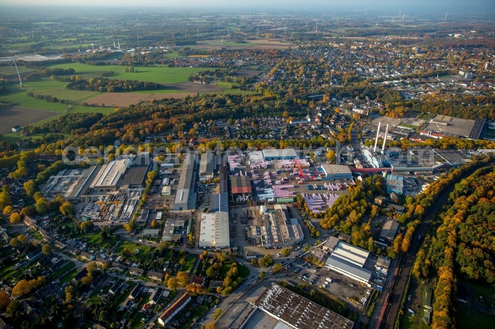 Gladbeck from above - Building and production halls on the premises of DEUTSCHE ROCKWOOL Mineralwoll GmbH & Co. OHG in Gladbeck in the state North Rhine-Westphalia