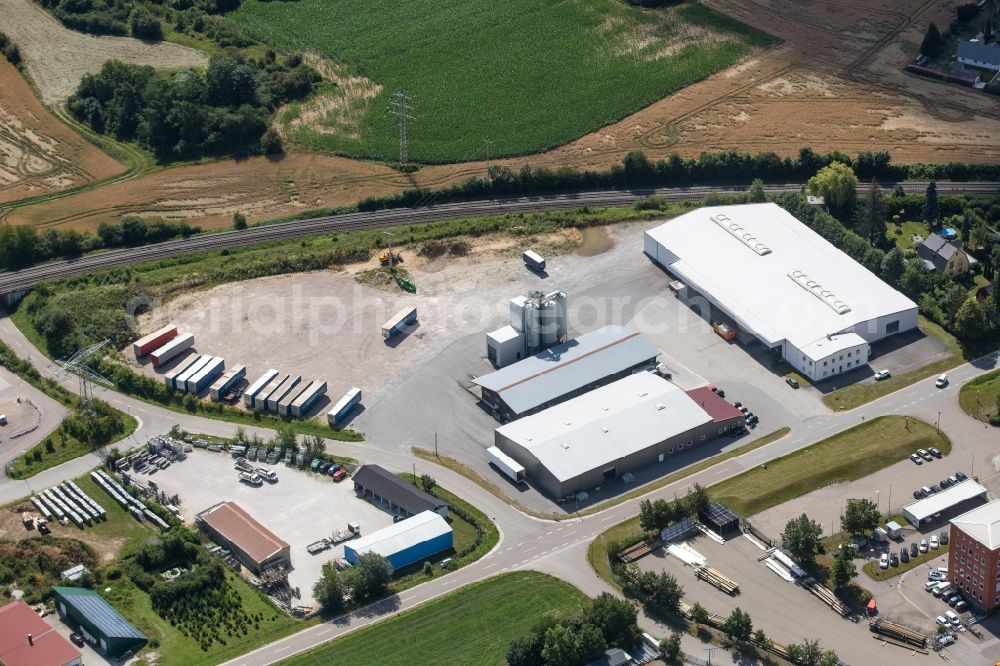 Aerial photograph Maxhütte-Haidhof - Building and production halls on the premises MK Dienstleistungs GmbH & Co. KG along Obagstrasse in Maxhuette-Haidhof in the state Bavaria, Germany