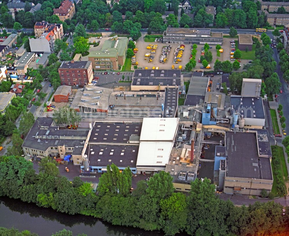 Aerial image Berlin - Building and production halls on the premises of Dieringer Blechbearbeitung OHG on Nicolaistrasse in the district Lankwitz in Berlin, Germany