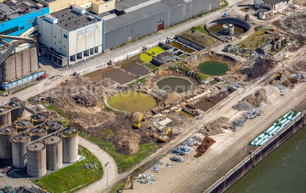 Aerial photograph Duisburg - Building and production halls on the premises of ehemaligen Papierfabrik Norske Skog and of Papierfabrik Haindl in the district Walsum in Duisburg in the state North Rhine-Westphalia, Germany