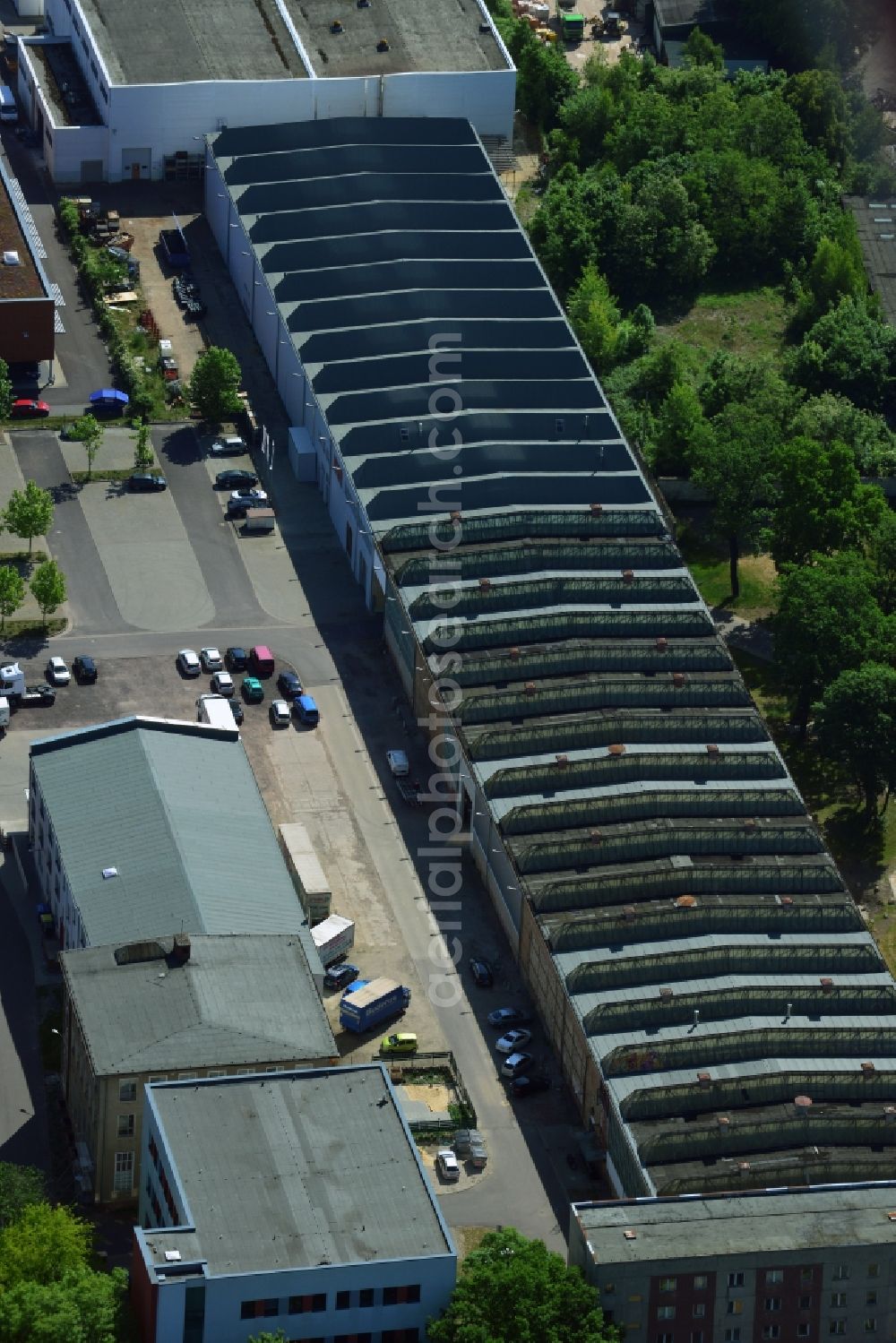 Aerial image Magdeburg - Building and production halls on the premises of EMCO MAGDEBURG GmbH in Magdeburg in the state Saxony-Anhalt