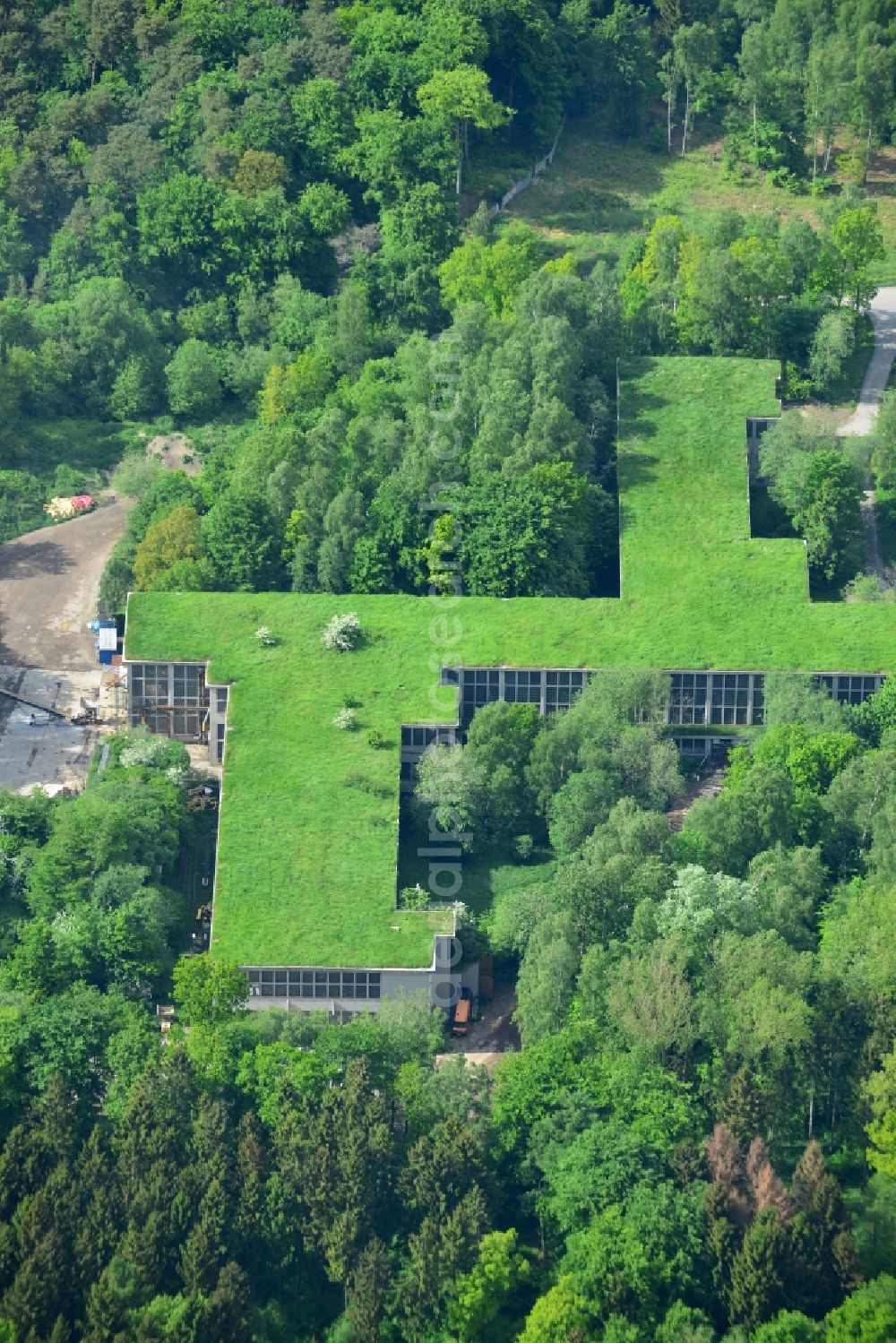 Lübeck from above - Building and production halls on the premises of Erasmi & Carstens GmbH & Co. KG in Luebeck in the state Schleswig-Holstein