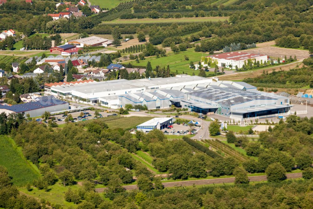 Renchen from the bird's eye view: Building and production halls on the premises of Erdrich Umformtechnik GmbH in the district Ulm in Renchen in the state Baden-Wurttemberg, Germany