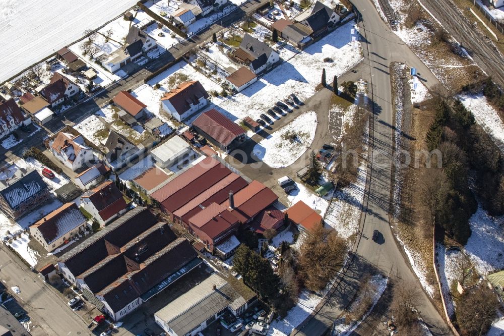 Aerial photograph Moosburg an der Isar - Building and production halls on the premises Ernst Pracher GmbH on Driescherstrasse in Moosburg an der Isar in the state Bavaria, Germany