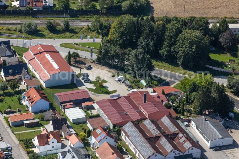 Aerial photograph Moosburg an der Isar - Building and production halls on the premises Ernst Pracher GmbH on Driescherstrasse in Moosburg an der Isar in the state Bavaria, Germany