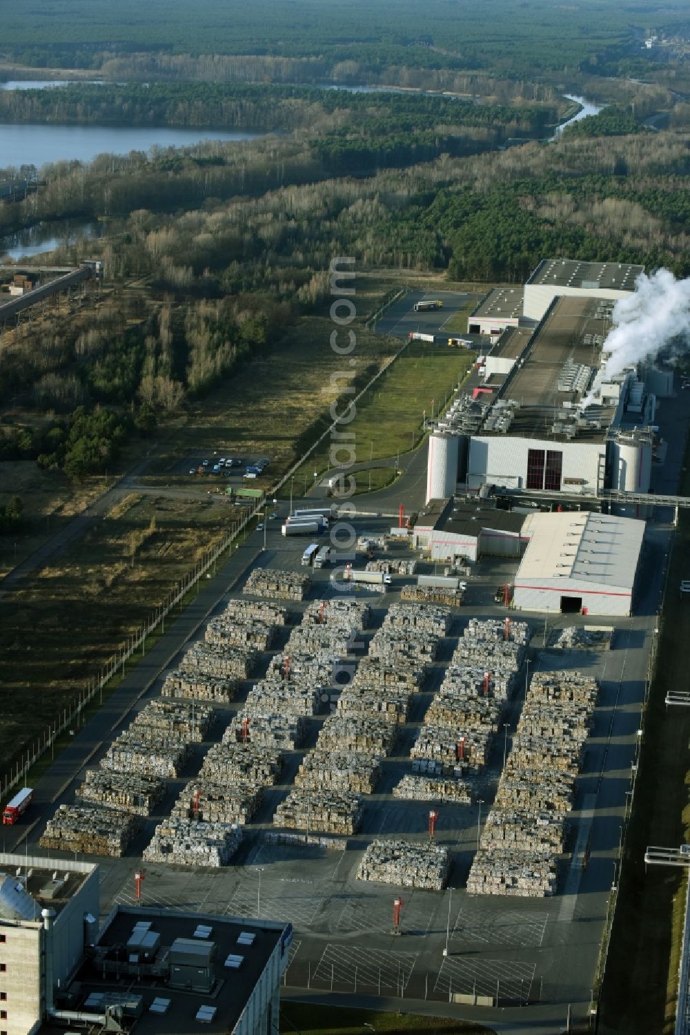 Aerial image Eisenhüttenstadt - View at the premises of the factory for corrugated base paper Propapier PM2 GmbH factory in Eisenhuettenstadt in Brandenburg. Here to see the paper factory with the power plant operated by EnBW Energie Baden-Wuerttemberg AG, which supplies only the paper mill with electricity, steam and heat