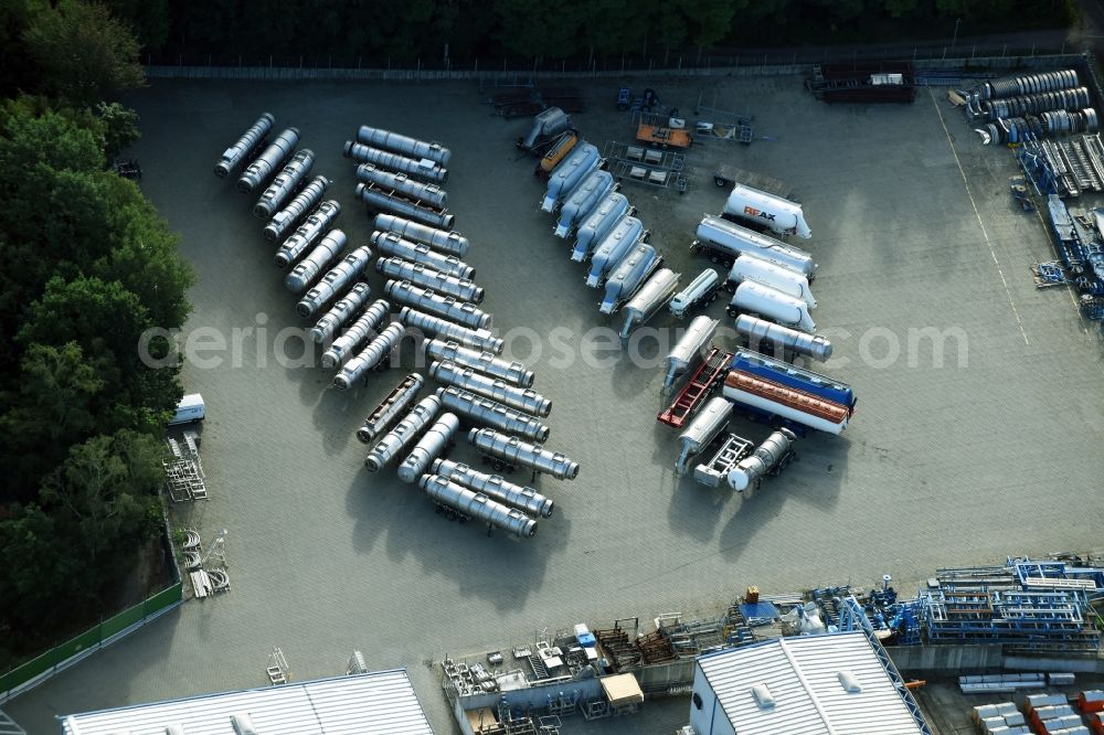 Aerial photograph Lutherstadt Wittenberg - Building and production halls on the premises of Feldbinder Spezialfahrzeugwerke GmbH in Lutherstadt Wittenberg in the state Saxony-Anhalt