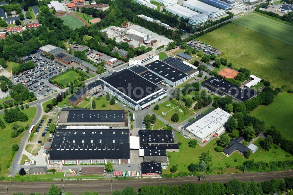 Schwarzenbek from the bird's eye view: Building and production halls on the premises of Fette Compacting GmbH along the Grabauer Strasse in Schwarzenbeck in the state Schleswig-Holstein, Germany