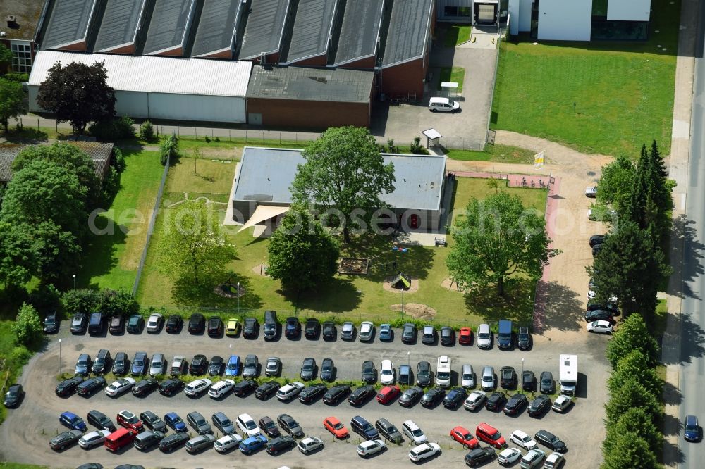 Schwarzenbek from above - Building and production halls on the premises of Fette Compacting GmbH along the Grabauer Strasse in Schwarzenbeck in the state Schleswig-Holstein, Germany