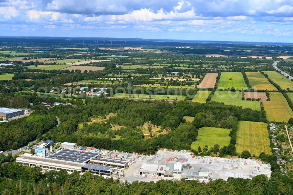 Aerial image Bornhöved - Building and production halls on the premises of Firma BERDING BETON GmbH and Oskar Heuchert GmbH & Co KG in Bornhoeved in the state Schleswig-Holstein, Germany