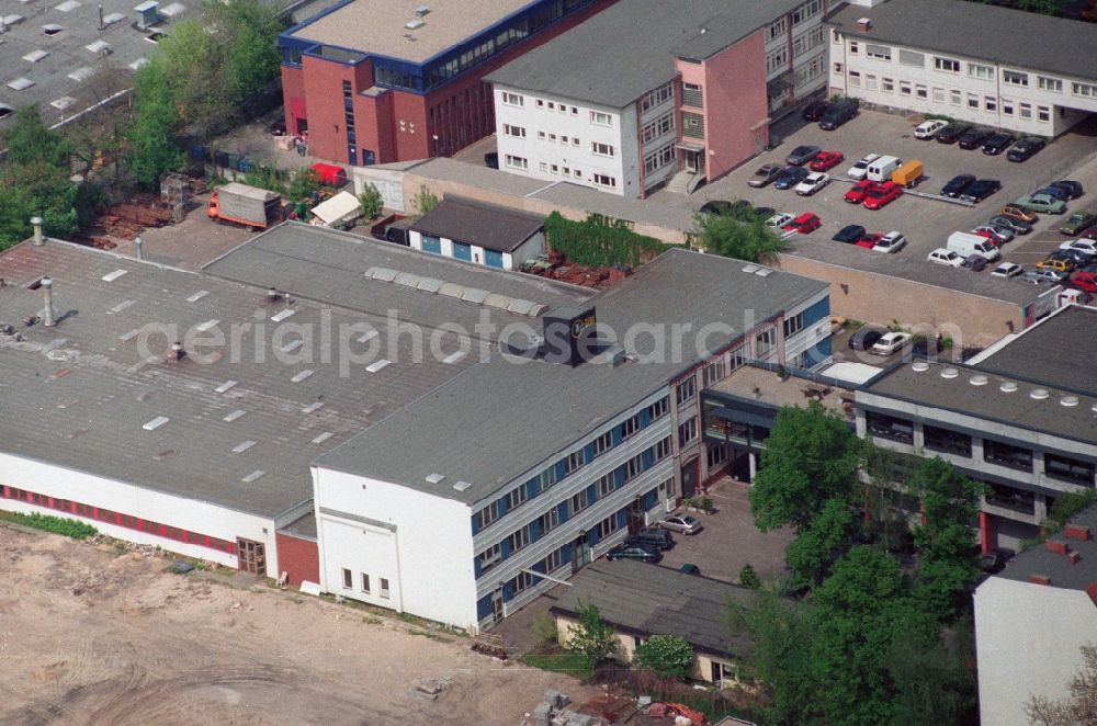 Aerial image Berlin Reinickendorf - Factory premises of the company GERB Schwingungsisolierungen GmbH & Co. KG at the Roedernallee in Berlin Reinickendorf