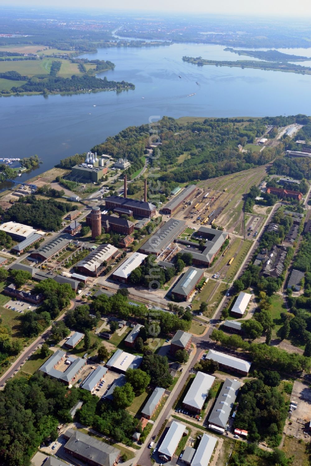 Aerial image Brandenburg Havel - Views at the plant site of the company Gleisbaumechanik Brandenburg / H. GmbH in Brandenburg upon Havel the federal state of Brandenburg