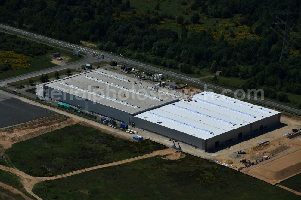 Aerial image Schwerin - Building and production halls on the premises of Flammaerotec GmbH & Co. KG on Ludwig-Boelkow-Strasse in Schwerin in the state Mecklenburg - Western Pomerania