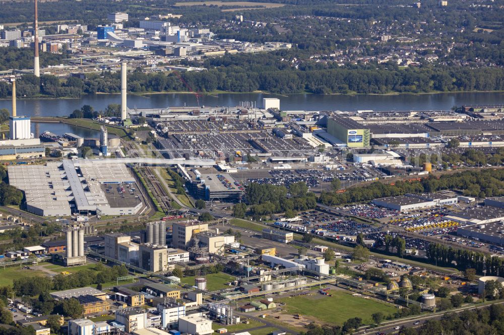 Aerial photograph Köln - Buildings and production halls on the Ford-Werke GmbH factory premises in the Niehl district of Cologne in the federal state of North Rhine-Westphalia, Germany