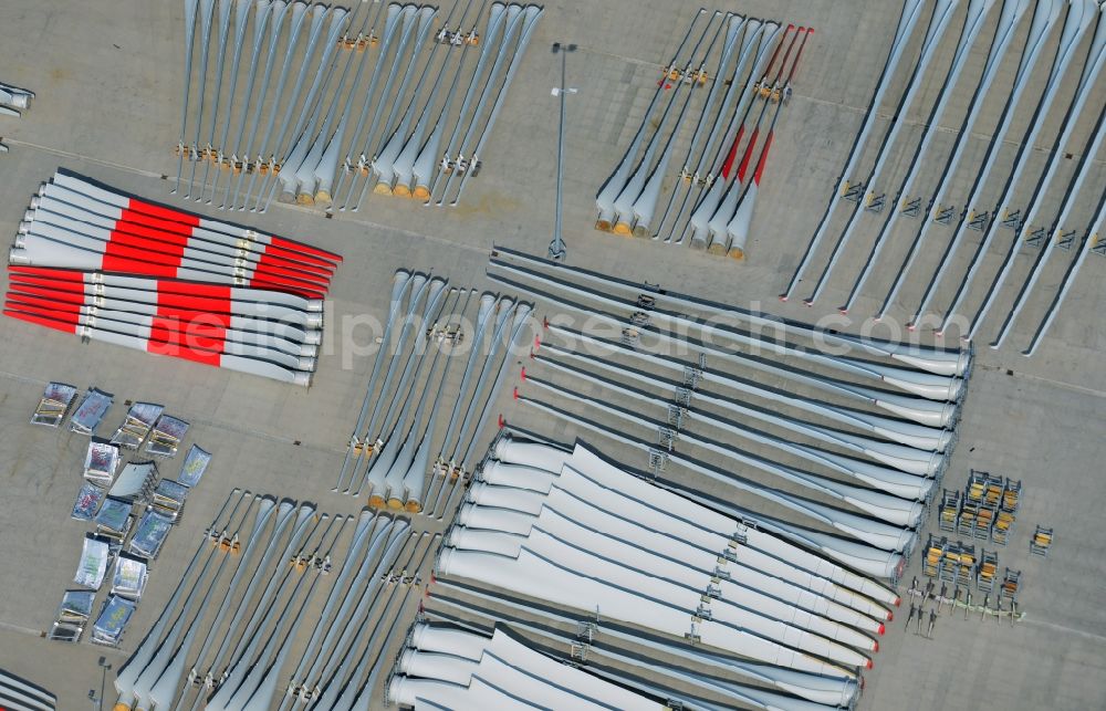 Aerial photograph Magdeburg - Factory premises and open storage areas with wind turbine components of Vestas Castings Magdeburg GmbH in Salbke district of Magdeburg in Saxony-Anhalt