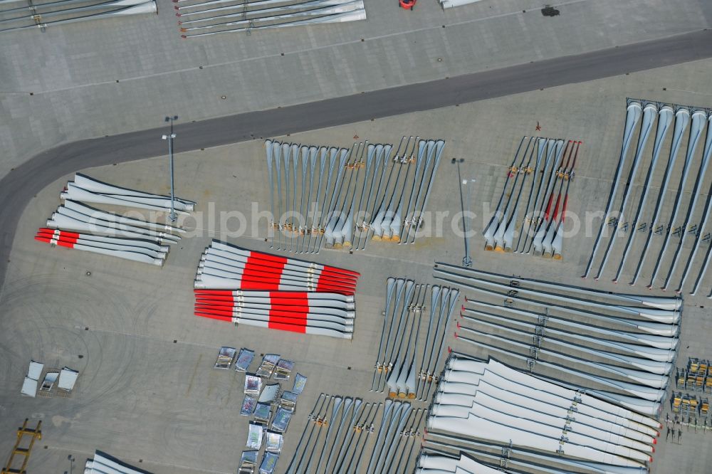 Magdeburg from the bird's eye view: Factory premises and open storage areas with wind turbine components of Vestas Castings Magdeburg GmbH in Salbke district of Magdeburg in Saxony-Anhalt