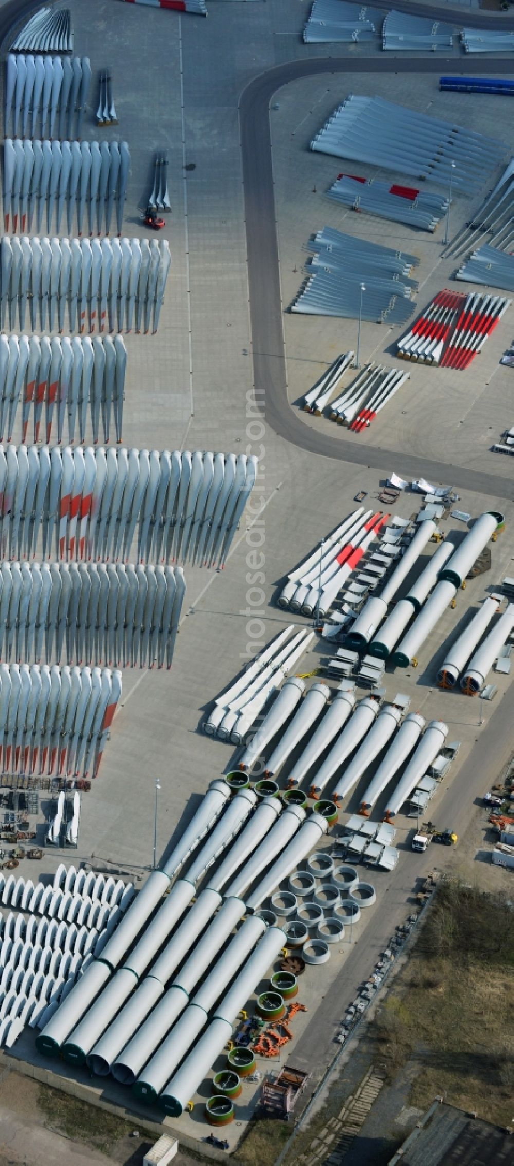 Aerial photograph Magdeburg - Factory premises and open storage areas with wind turbine components of Vestas Castings Magdeburg GmbH in Salbke district of Magdeburg in Saxony-Anhalt