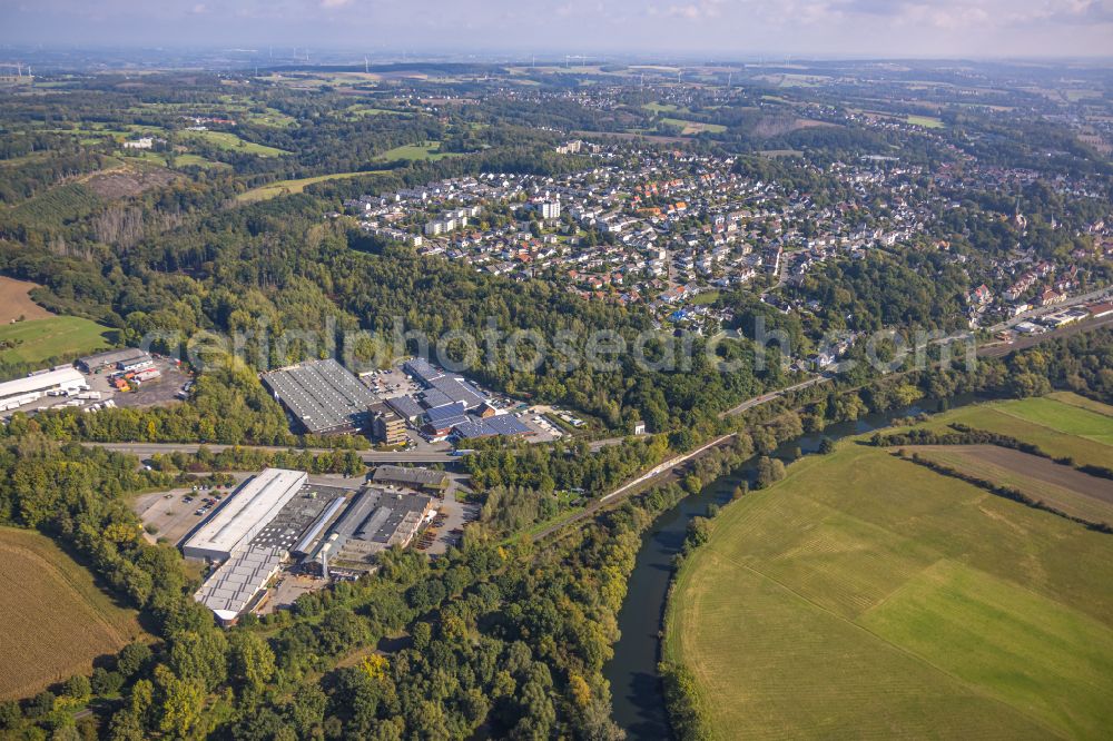 Aerial photograph Fröndenberg/Ruhr - Building and production halls on the premises of Froendenberger Drahtwerk GmbH in Froendenberg/Ruhr at Sauerland in the state North Rhine-Westphalia, Germany