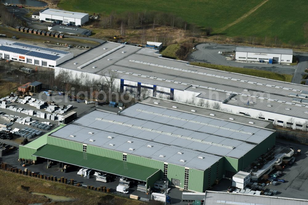 Oelsnitz/Vogtl. from above - Building and production halls on the premises of Gebrueder MEISER GmbH on street Am Lehmteich in the district Obermarxgruen in Oelsnitz/Vogtl. in the state Saxony, Germany