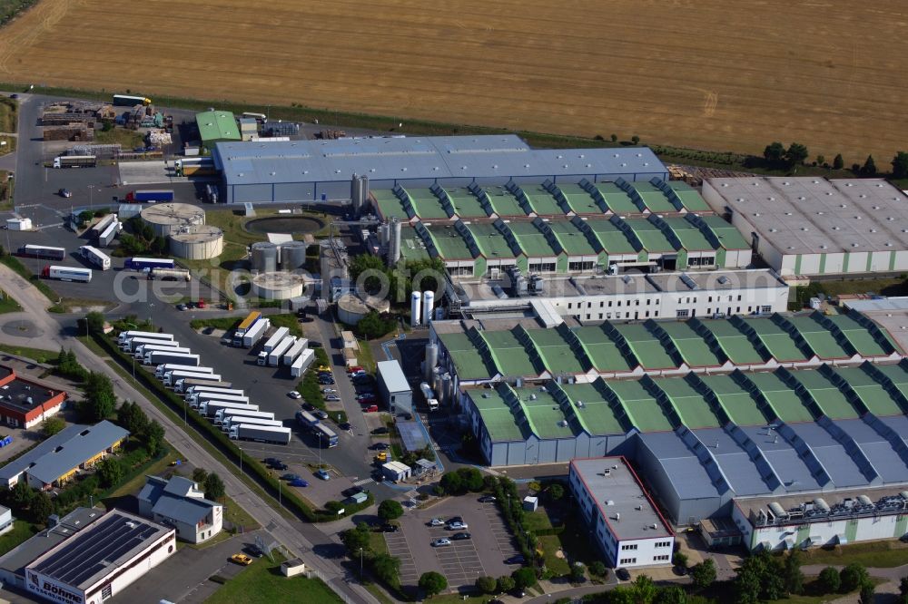 Weißenfels OT Leißling from the bird's eye view: Premises of the factory Gert intrigues Leisslinger Mineral Brunnen GmbH in the district Leißling of Weissenfels in Saxony-Anhalt