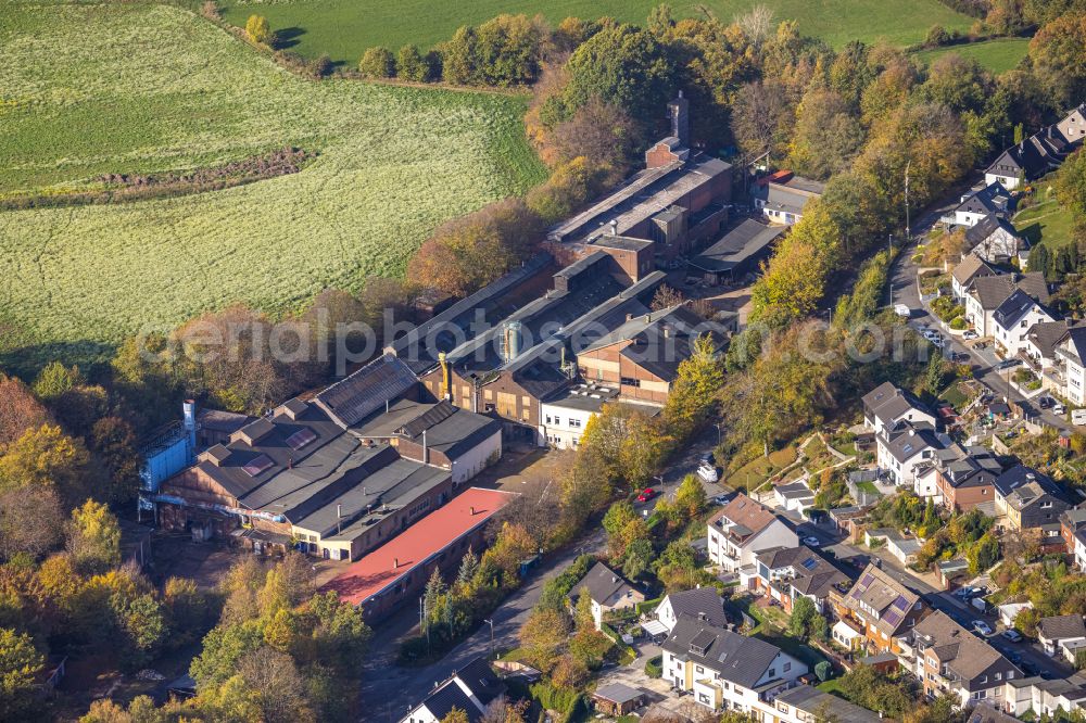 Hagen from the bird's eye view: Building and production halls on the premises of GEWEKE Gusstechnik GmbH + Co. KG In of Geweke in Hagen in the state North Rhine-Westphalia, Germany