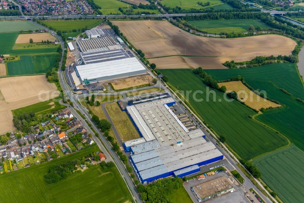 Werne from the bird's eye view: Building and production halls on the premises in Gewerbegebiet Brede - Stockumer Strasse in Werne in the state North Rhine-Westphalia, Germany