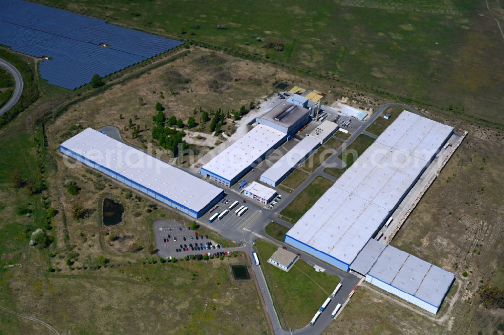 Hansestadt Gardelegen from the bird's eye view: Building and production halls on the premises BA Glass GmbH in Hansestadt Gardelegen in the state Saxony-Anhalt, Germany