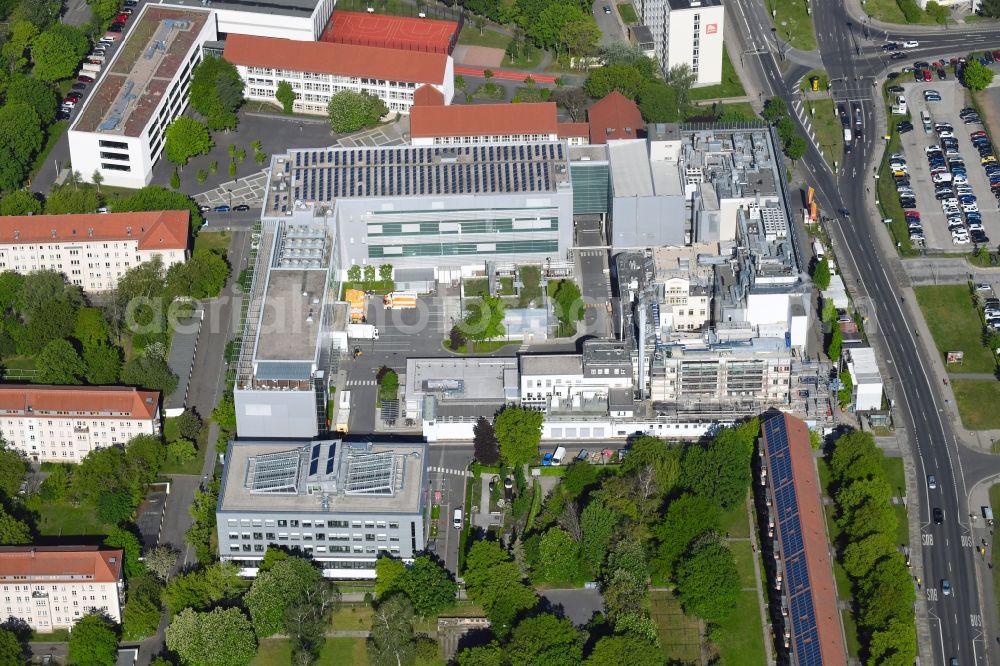 Aerial image Dresden - Building and production halls on the premises of GlaxoSmithKline GmbH & Co. KG on Zirkusstrasse in Dresden in the state Saxony, Germany