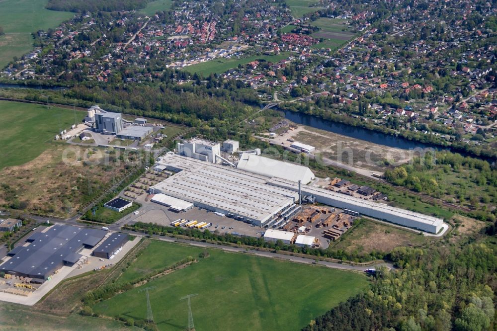 Aerial image Brieselang - Building and production halls on the premises of St. Gobain Rigips-Werke in the district Bredow in Brieselang in the state Brandenburg