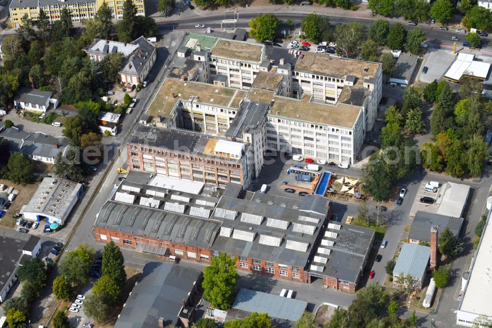 Berlin from the bird's eye view: Building and production halls on the premises of Goerzwerk on Goerzallee in the district Lichterfelde in Berlin, Germany