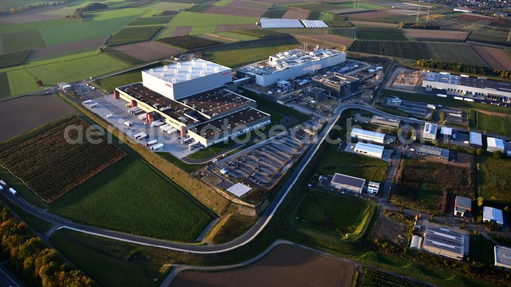 Grafschaft from the bird's eye view: Building and production halls on the premises of HARIBO GmbH in the district Ringen in Grafschaft in the state Rhineland-Palatinate, Germany