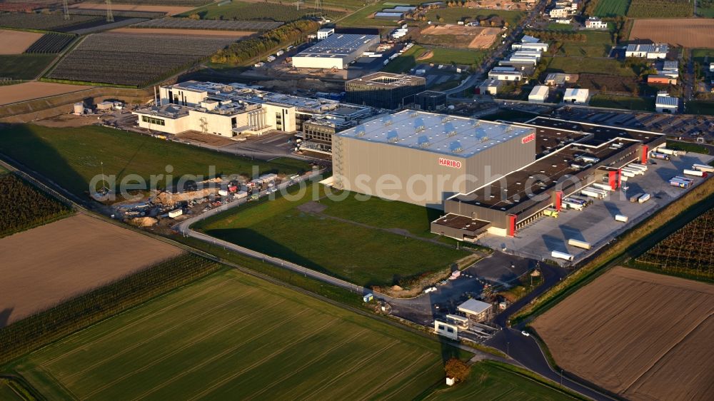 Aerial image Grafschaft - Building and production halls on the premises of HARIBO GmbH in the district Ringen in Grafschaft in the state Rhineland-Palatinate, Germany