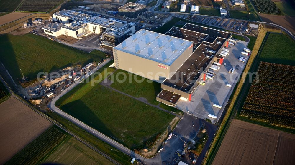 Aerial image Grafschaft - Building and production halls on the premises of HARIBO GmbH in the district Ringen in Grafschaft in the state Rhineland-Palatinate, Germany