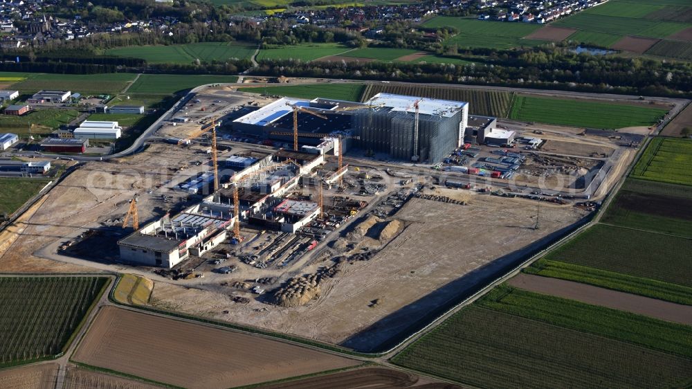 Aerial image Grafschaft - Building and production halls on the premises of HARIBO GmbH in the district Ringen in Grafschaft in the state Rhineland-Palatinate, Germany