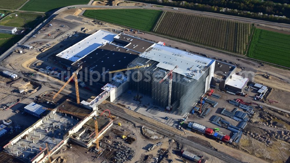 Grafschaft from the bird's eye view: Building and production halls on the premises of HARIBO GmbH in the district Ringen in Grafschaft in the state Rhineland-Palatinate, Germany