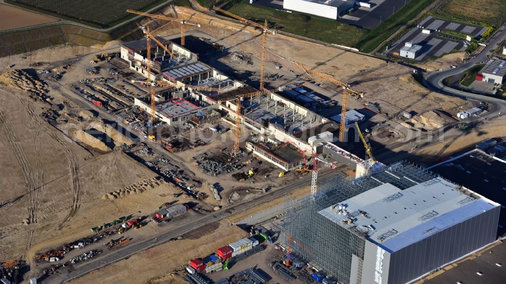 Grafschaft from the bird's eye view: Building and production halls on the premises of HARIBO GmbH in the district Ringen in Grafschaft in the state Rhineland-Palatinate, Germany