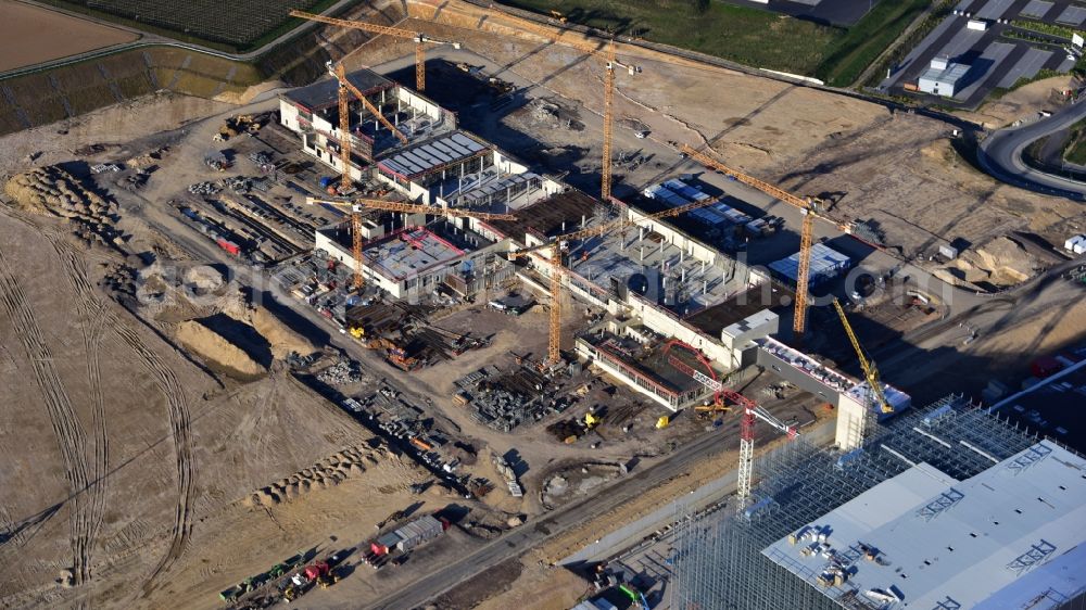 Aerial photograph Grafschaft - Building and production halls on the premises of HARIBO GmbH in the district Ringen in Grafschaft in the state Rhineland-Palatinate, Germany