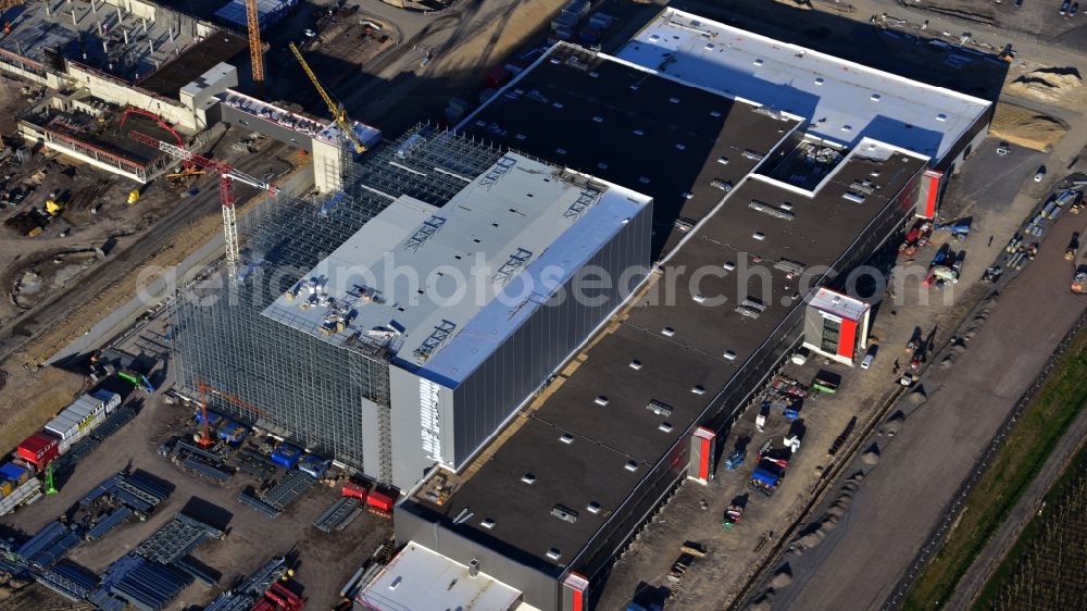 Grafschaft from the bird's eye view: Building and production halls on the premises of HARIBO GmbH in the district Ringen in Grafschaft in the state Rhineland-Palatinate, Germany