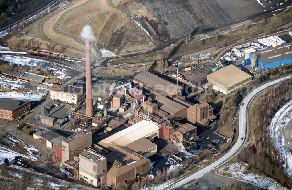 Oker from the bird's eye view: Building and production halls on the premises of Harz Oxid GmbH in Oker in the state Lower Saxony, Germany