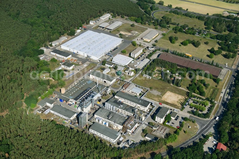 Aerial image Werder (Havel) - Building and production halls on the premises of Herbstreith & Fox KG in Werder (Havel) in the state Brandenburg, Germany