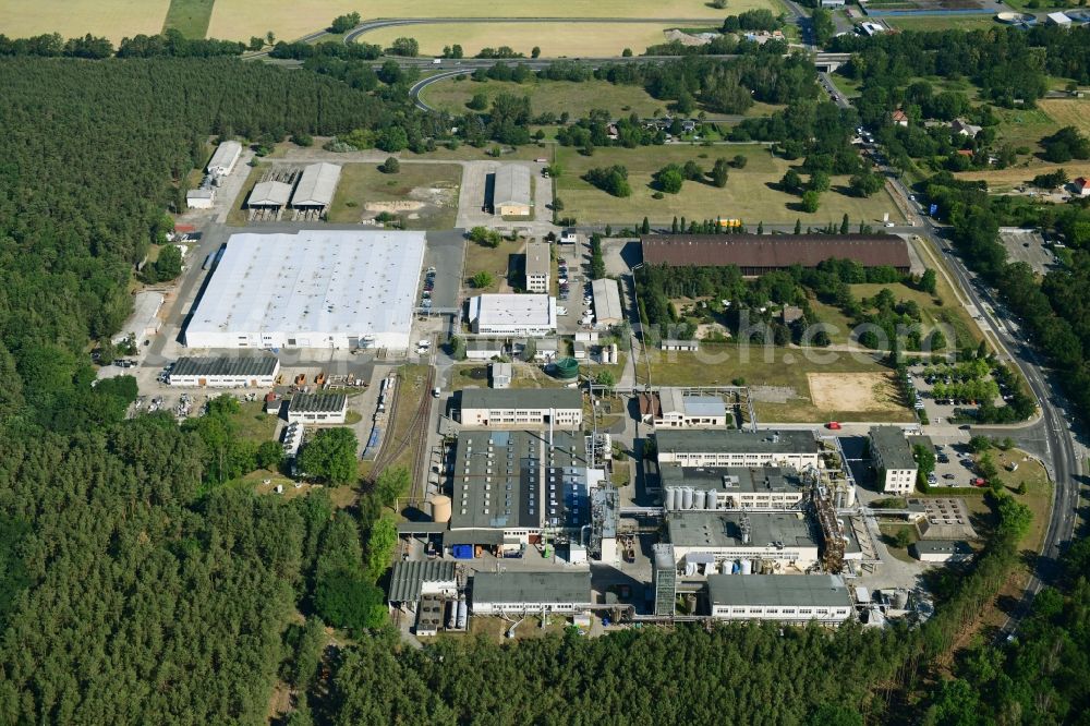 Aerial photograph Werder (Havel) - Building and production halls on the premises of Herbstreith & Fox KG in Werder (Havel) in the state Brandenburg, Germany