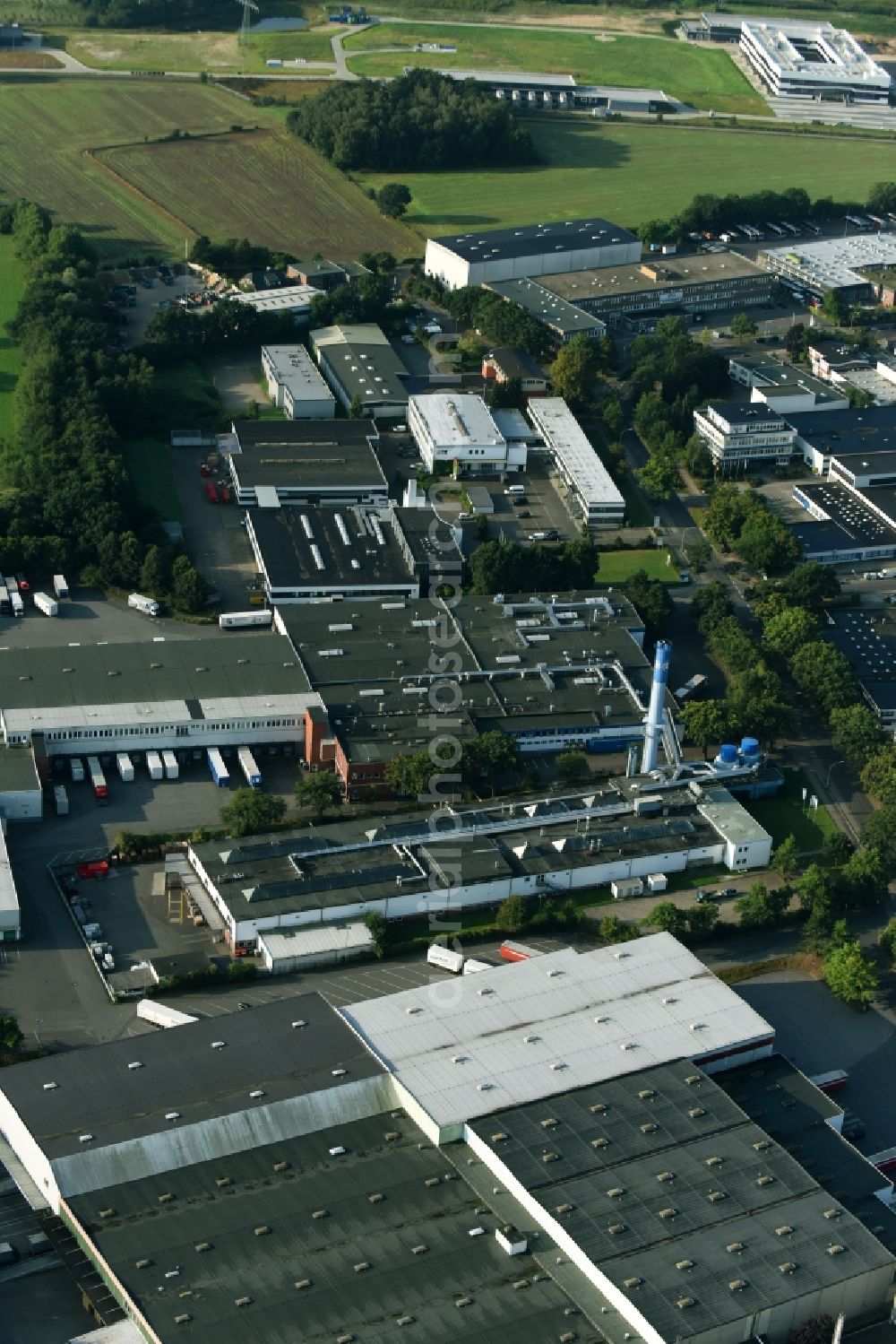 Aerial image Schenefeld - Building and production halls on the premises of Hermes Schleifmittel GmbH & CO. KG on Osterbrooksweg in Schenefeld in the state Schleswig-Holstein